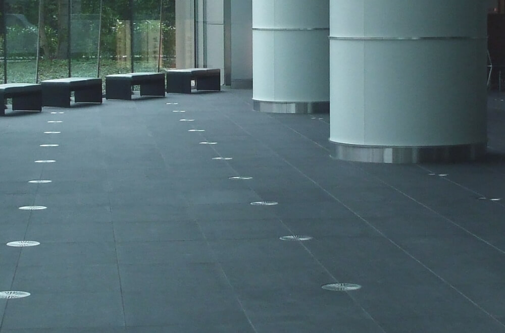 建設・インフラ 02. CONSTRUCTION / INFRASTRUCTURE