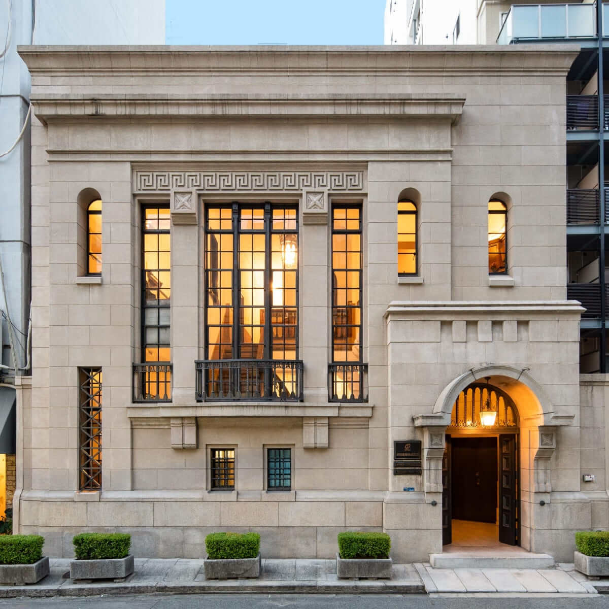 登録有形文化財（建造物）でもある大阪本社の社屋